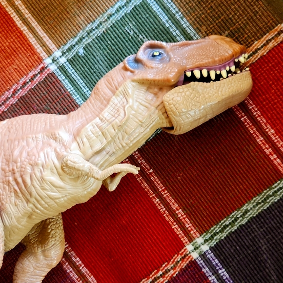 Jurassic World chomping T-Rex/ Tyrannosaurus Jurassic Park JW 2015 16 in. - Picture 10 of 10